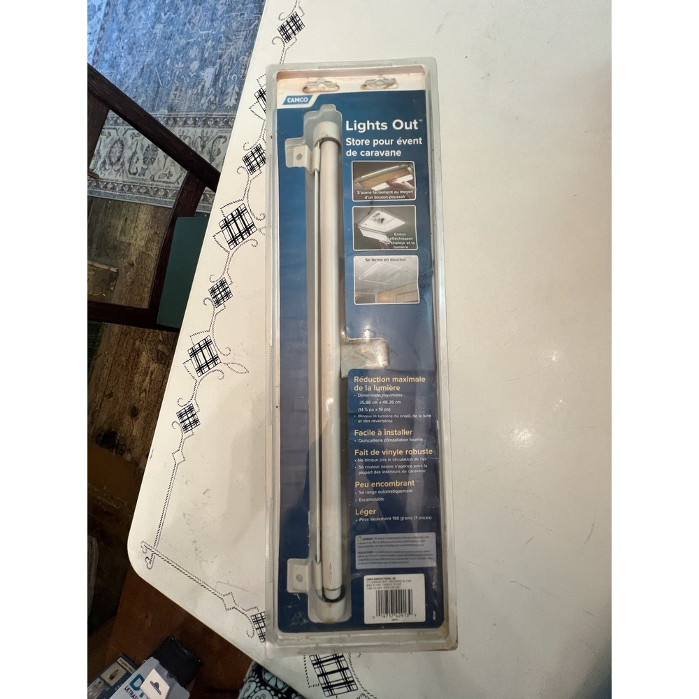 Camco Lights Out Vent Shade Retractable - White